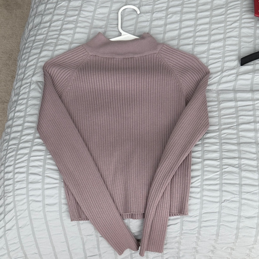 Chic Mauve Turtleneck Sweater